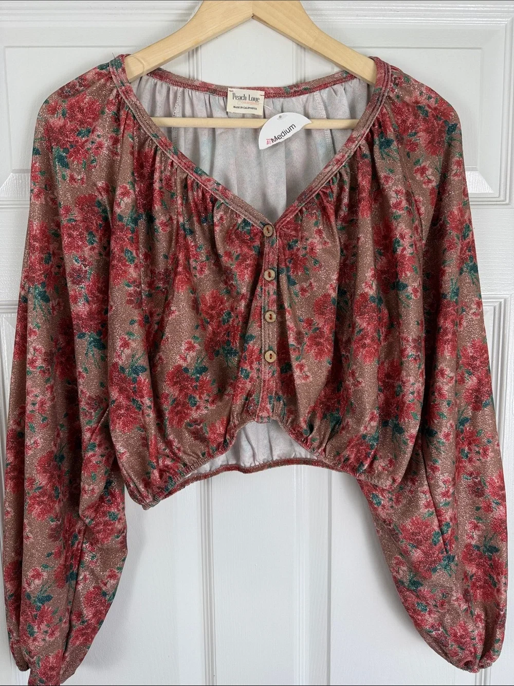 NWT Peach Love California Rose-Print Sparkle Cropped Top Medium